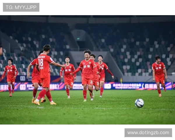 成都足球队强势崛起荣登足球配合排行榜第二名引发关注